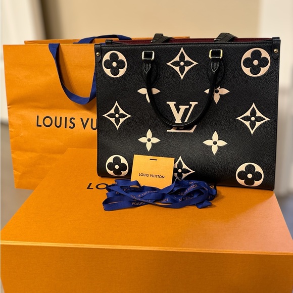 Louis Vuitton Handbags - Louis Vuitton OTG MM